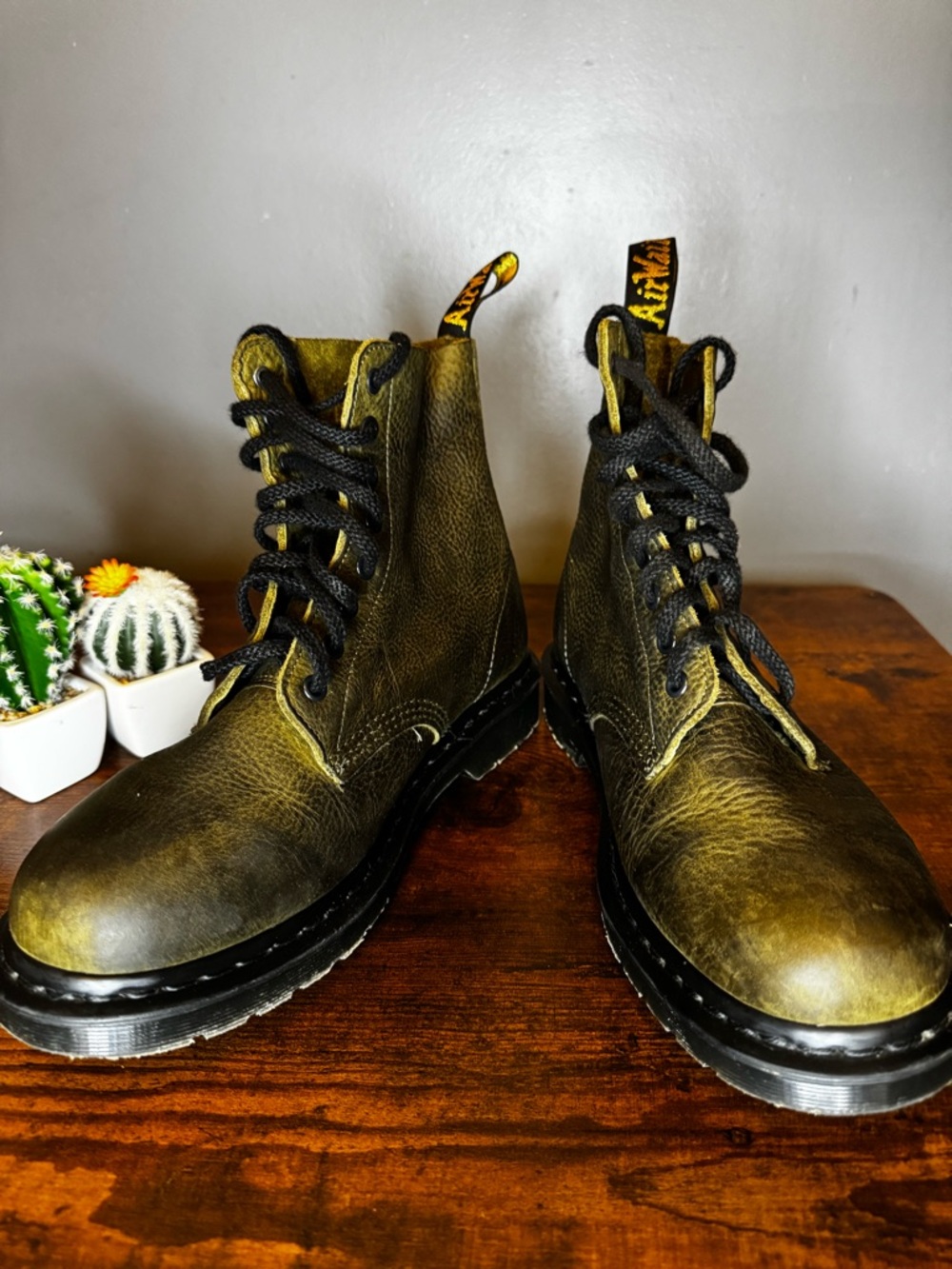 Awesome Dr. Martens 1460 PASCAL MADE IN ENGLAND TITAN LEATHER BOOTS - Picture 3 of 8
